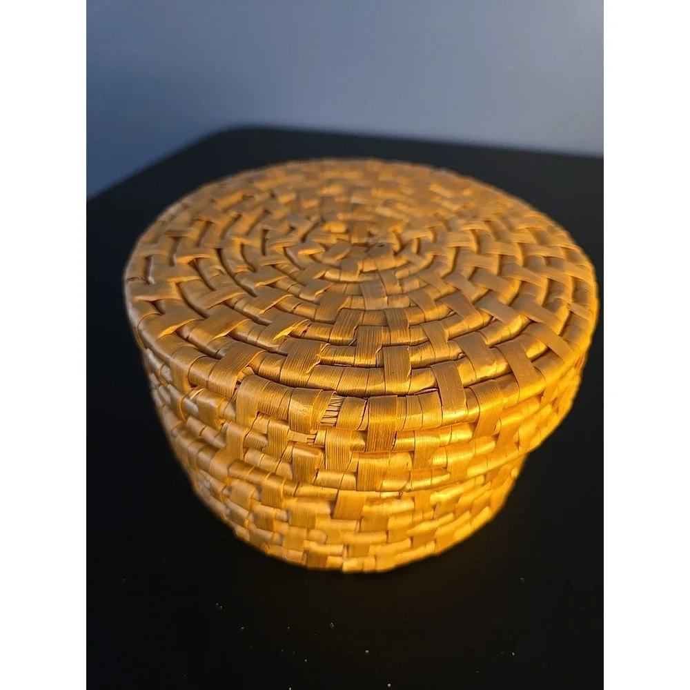 Woven Rattan Wicker Round 6 Coasters Set in Woven‎ Basket